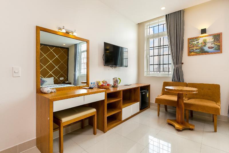 Oyo 231 Thien Cung Hotel Хошимин Экстерьер фото